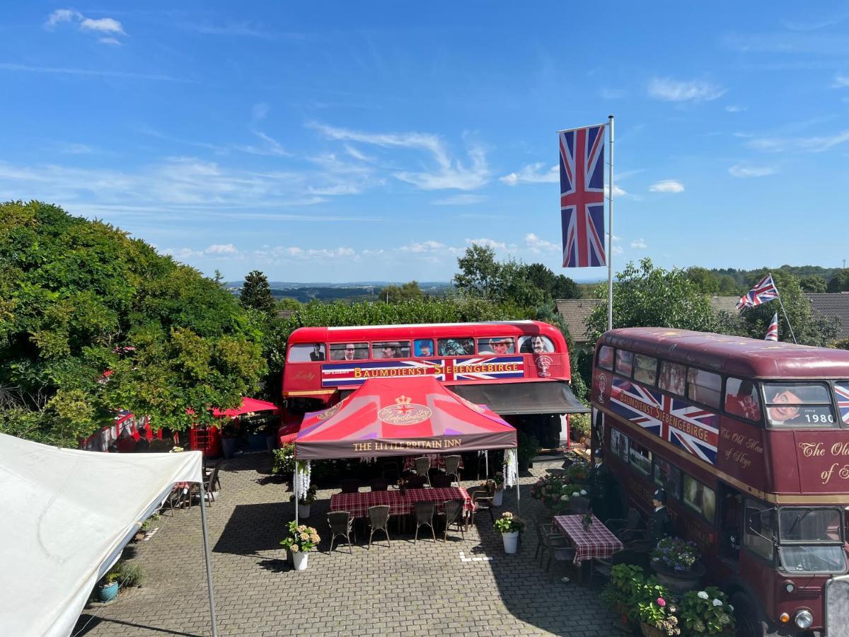 The Little Britain Inn Themed Hotel One Of A Kind In Europe Vettelschoß Dış mekan fotoğraf